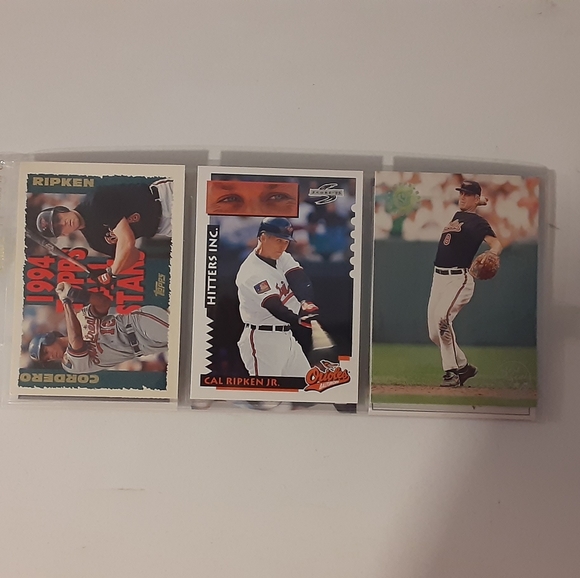 CAL RIPKEN JR. BASEBALL CARDS - Picture 5 of 6